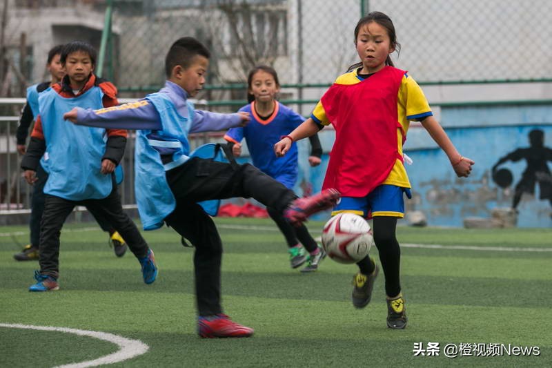 贵州钟山区第二小学足球赛,贵州省校园足球总决赛小学组