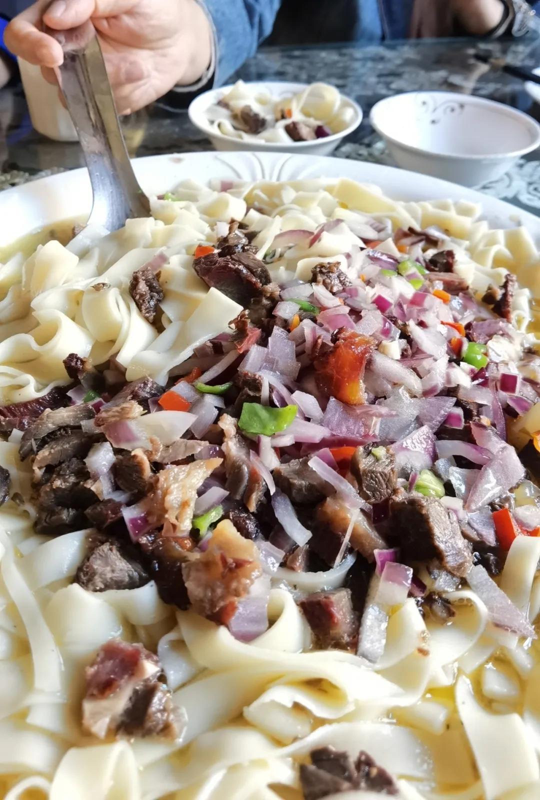 美丽伊犁简介,美丽新疆伊犁