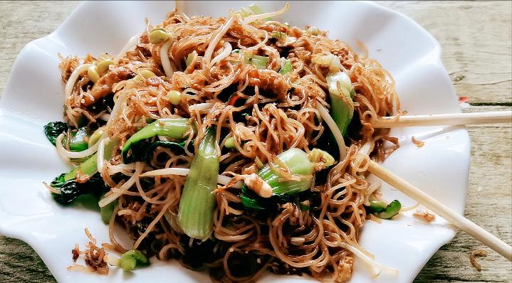 教你用粘米粉做炒粉,夏天粉条酸辣粉做法