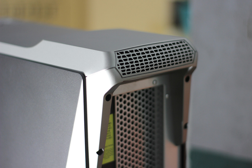 电竞新势力的显示器,七彩虹igame系列主机