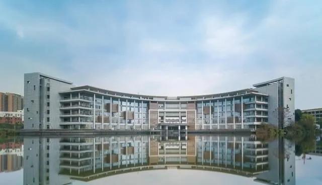 重庆这2所大学被全面点名曝光，毕业证毫无价值，学生报考需谨慎