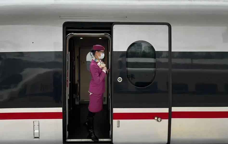 最长列车多少节车厢,列车长属于什么段