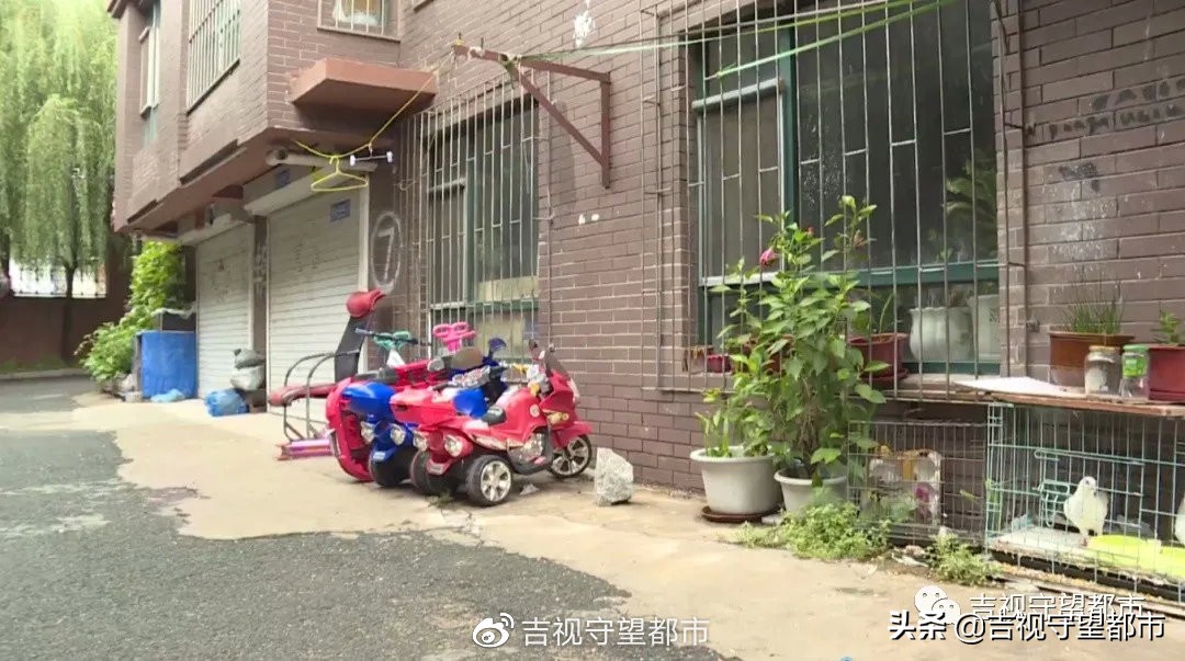 半地下室没有通气窗户怎么办,地下室靠近室外的墙体打洞