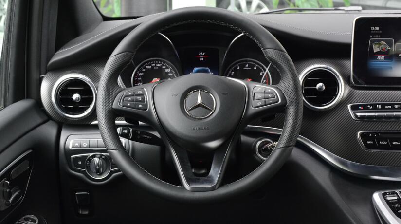 奔驰mpv埃尔法,奔驰v级不比埃尔法有面子吗