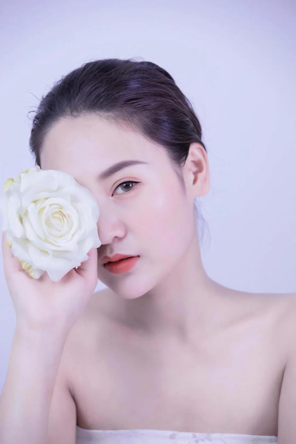 美瞳线反色是什么意思,美瞳线反色期