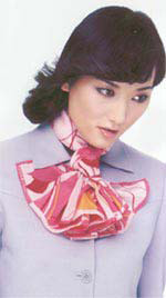 方形丝巾和丝巾扣,丝巾系法大全小方丝巾的打法