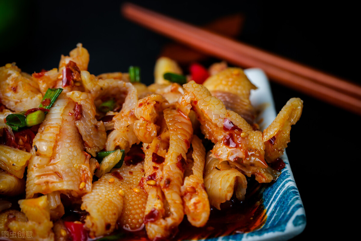 35一斤的鸡爪能有多少钱的利润,摆摊第一天卖鸡爪吸引人的新点子