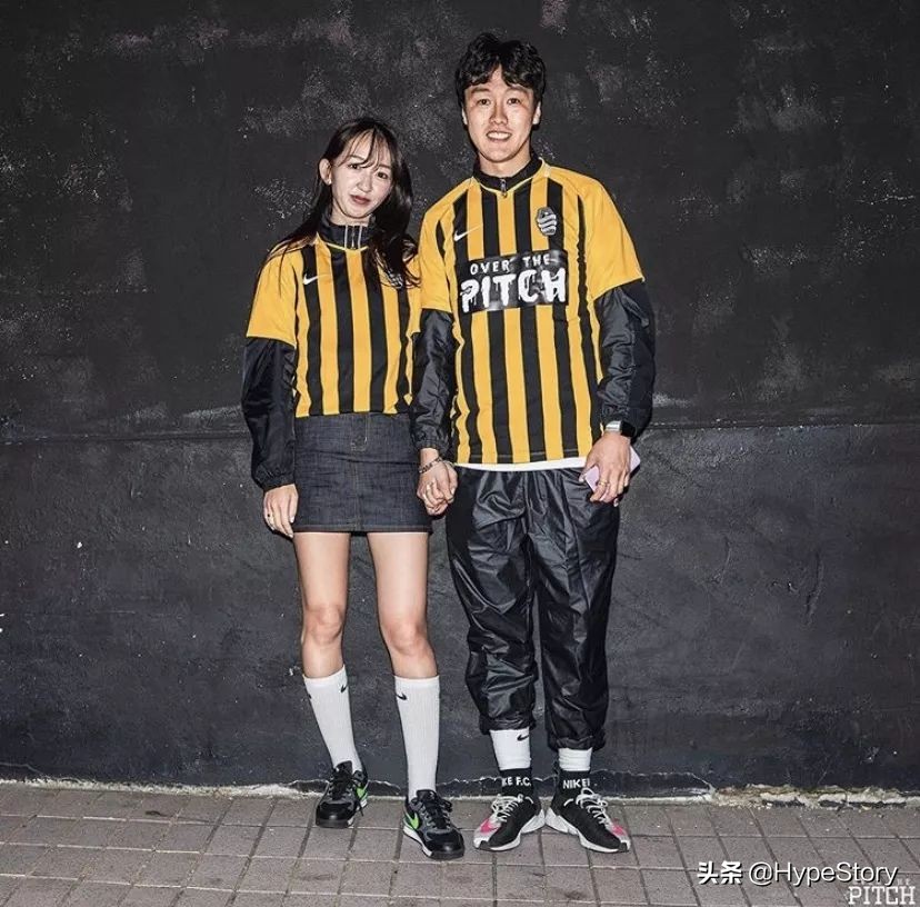 球场变身恐怖乐园，定制球衣玩到嗨：球迷的万圣节是怎么过的？