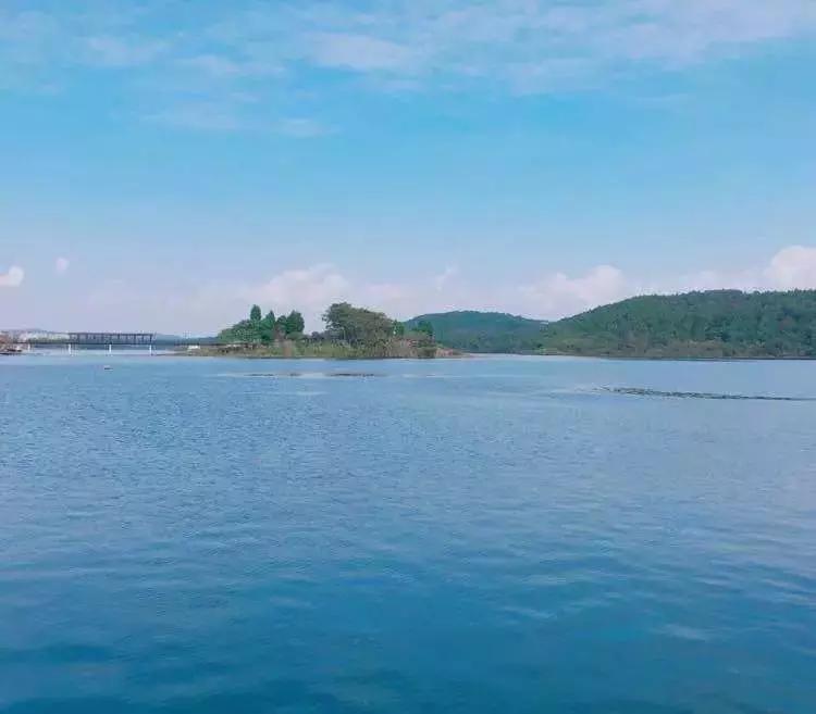 成都出发4天漫游攻略,成都出发10天自由行攻略