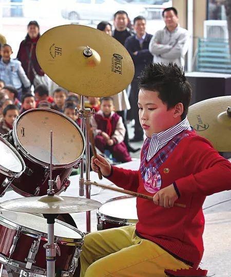 教师的仁爱之心,教师有仁爱之心的正反案例