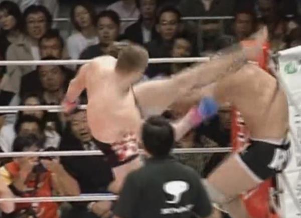 ncaawweufc三冠王,布洛克从ufc回归wwe第一场比赛