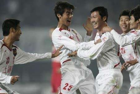 他曾是鲁能中场核心，转做教练却鲜有成就，黄金年龄栖身中乙