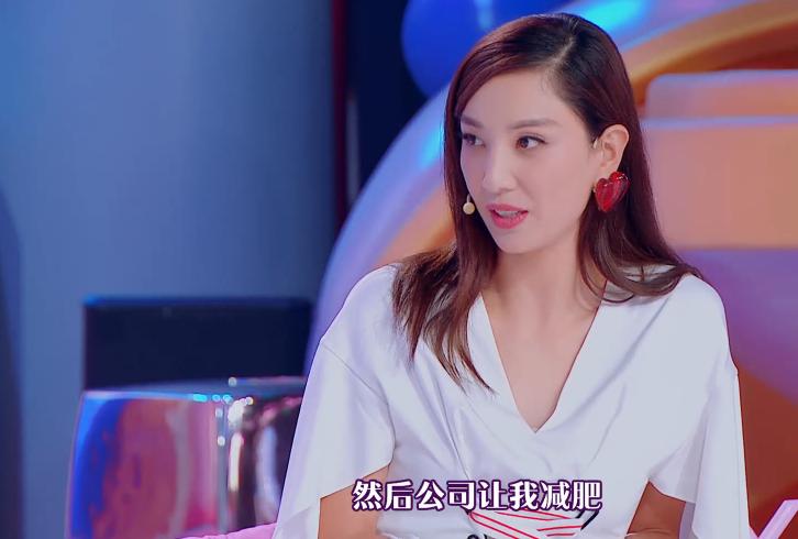 大s阿娇郑希怡,郑希怡送阿娇礼物完整版