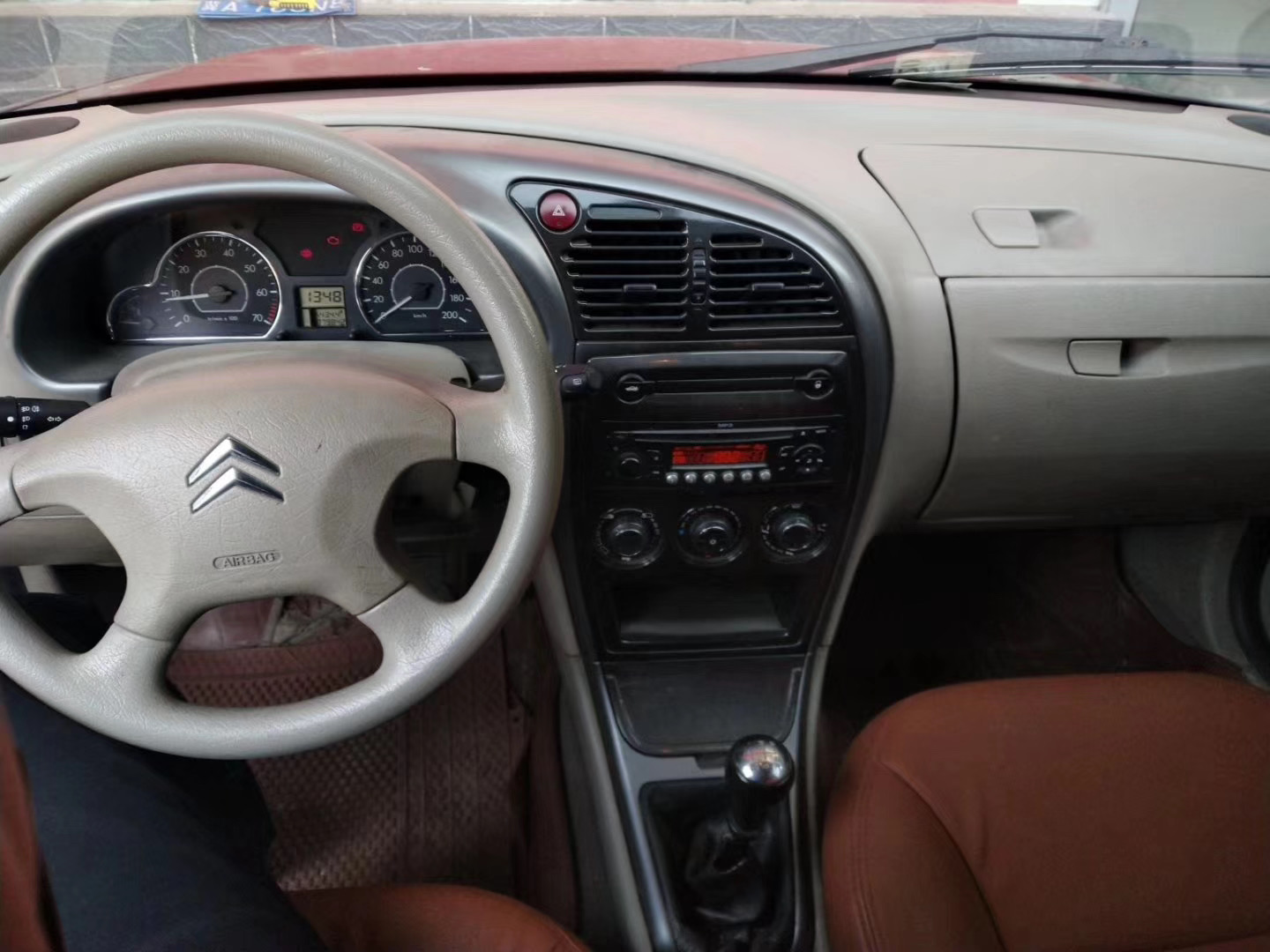 14年二手爱丽舍手动挡,2014年的全新爱丽舍二手车多少钱