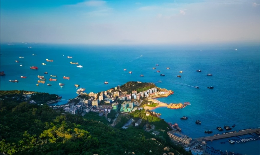 奇特的海岛风光海上明珠,一座小岛藏着不为人知的绝美风景