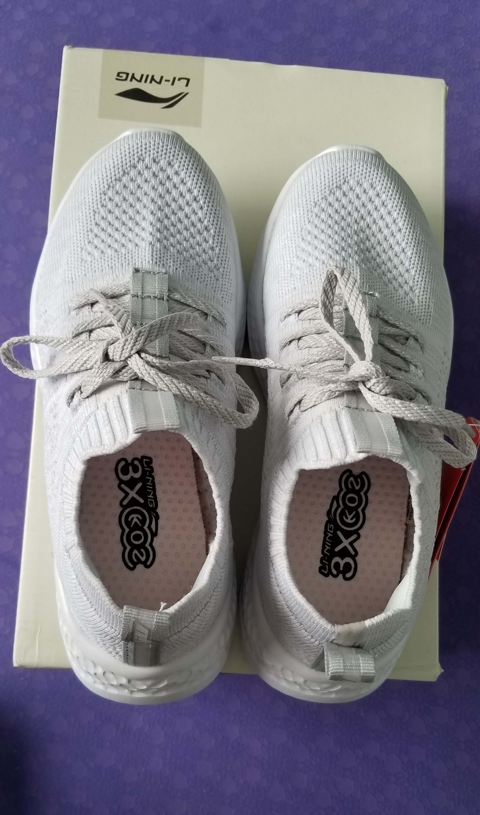 李宁女跑鞋哪一款好看好穿,李宁2019秋季女款透气休闲跑鞋