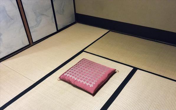 如果有一天你没钱走投无路,当你没钱没人脉时学犹太人的方法