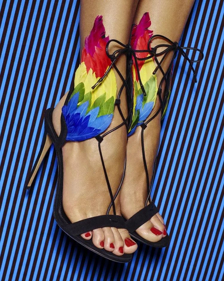 林允纪梵希代言,林允菲拉格慕香水