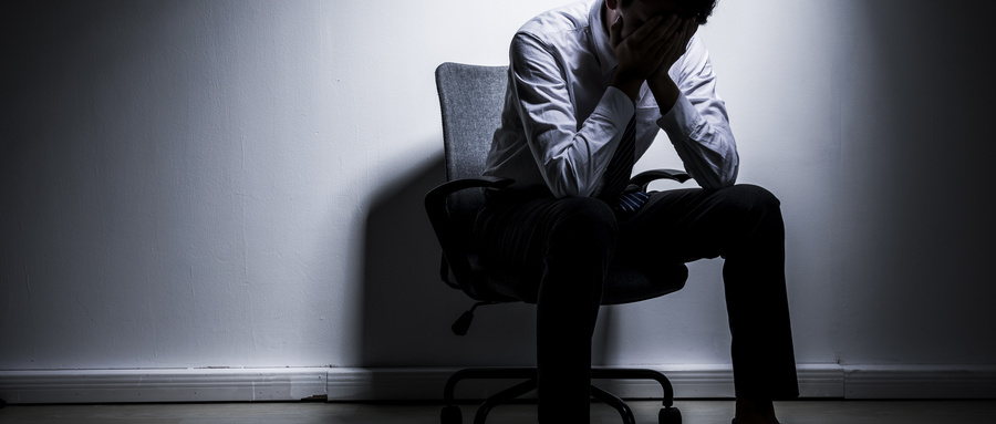 男性经常出现遗精，是体虚的表现，锻炼3种动作，帮你缓解回来