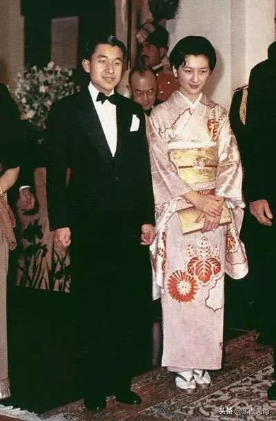 错伏美智子穿和服视频,日本皇太后美智子