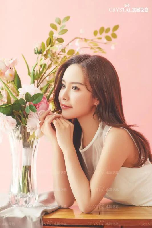 婚纱照韩式内景粉色气质,韩式内景婚纱照找哪家