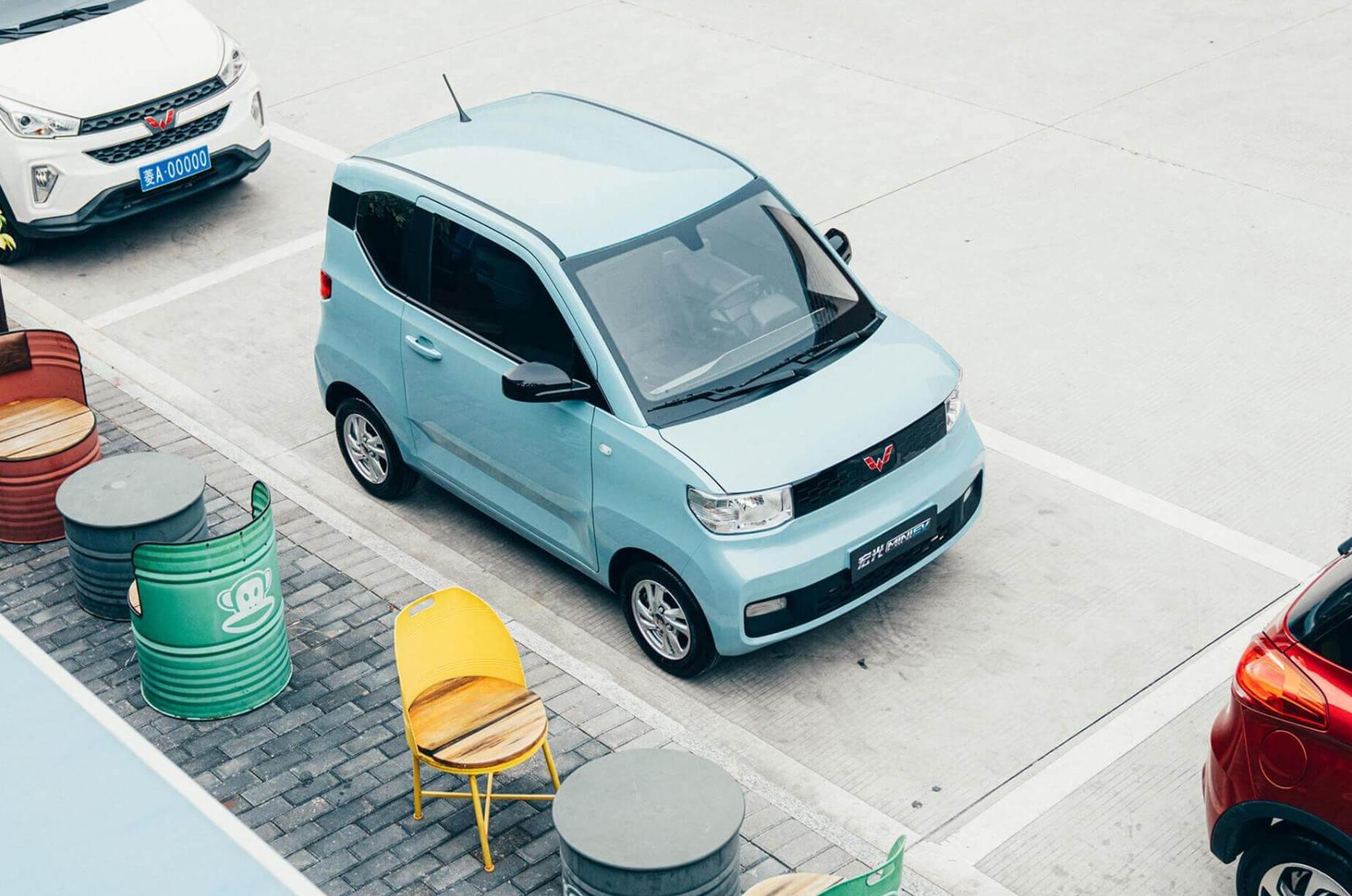 五菱宏光mini上高速回老家,五菱宏光mini最新款介绍