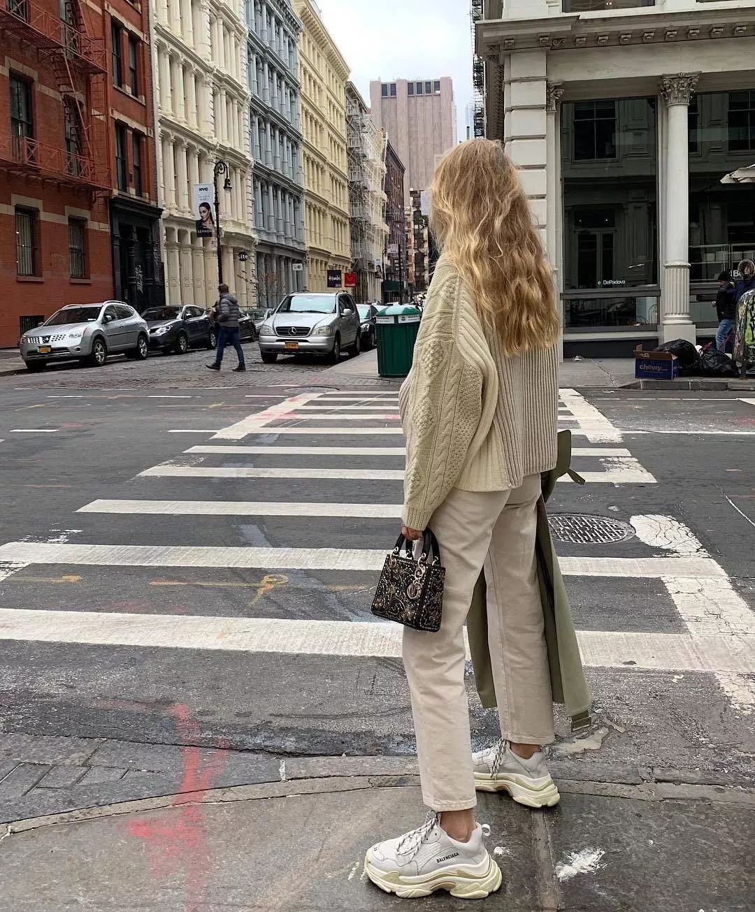 秋冬款舒适不累脚的平底鞋,今年春夏穿什么平底鞋好看