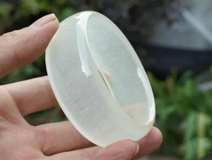 玩玉人的五个特征,玩玉之人最深度解析