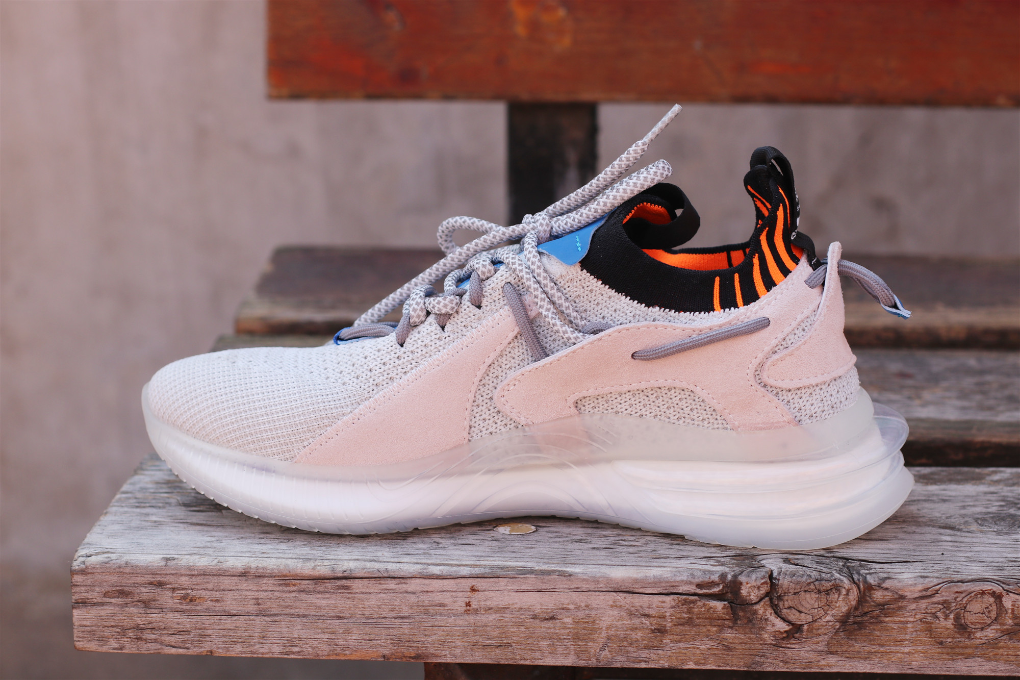 能与nike抗衡的国产品牌,可以与nike匹敌的牌子