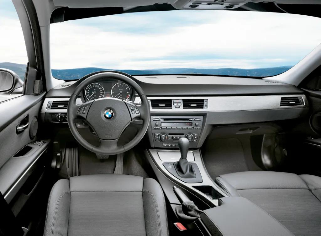 宝马e9x敞篷,宝马e9x335i