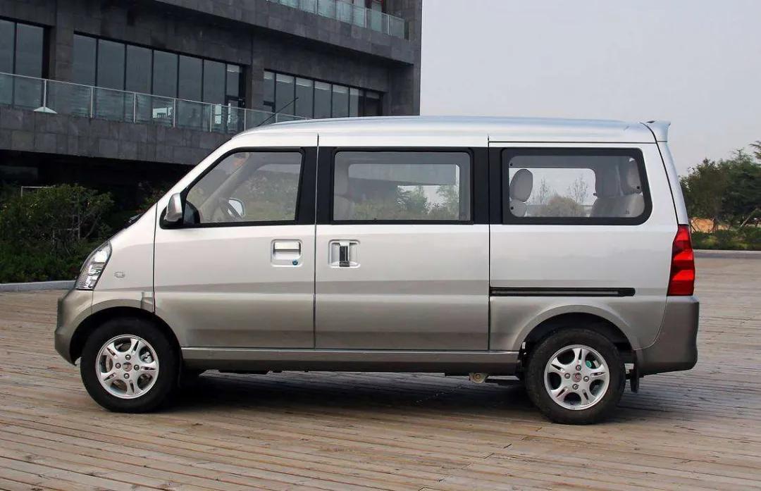 平凡的世界|单身汉的四十年，有所谓的恶疾吗？