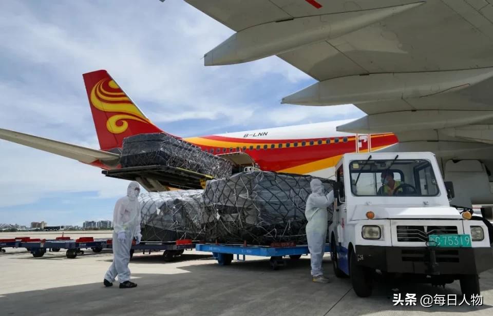 海南免税店苹果笔记本便宜多少,海南免税店的手表与专柜便宜多少