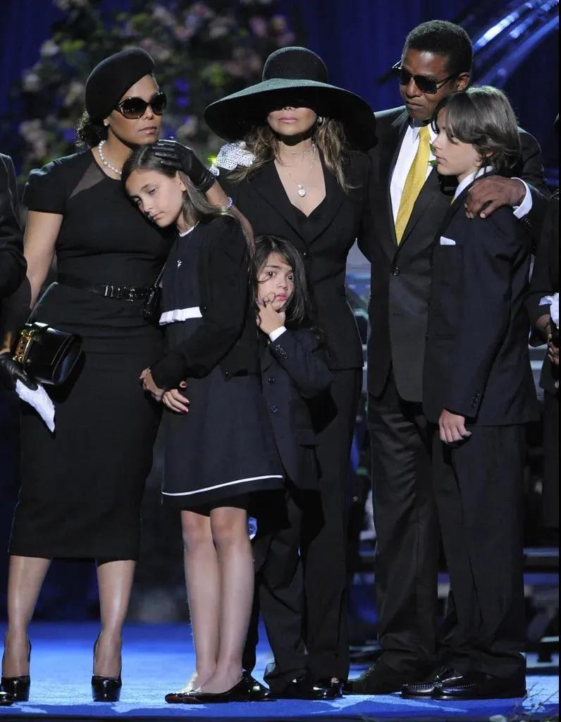 迈克尔杰克逊的儿子和女儿的状况,迈克尔杰克逊女儿们现状