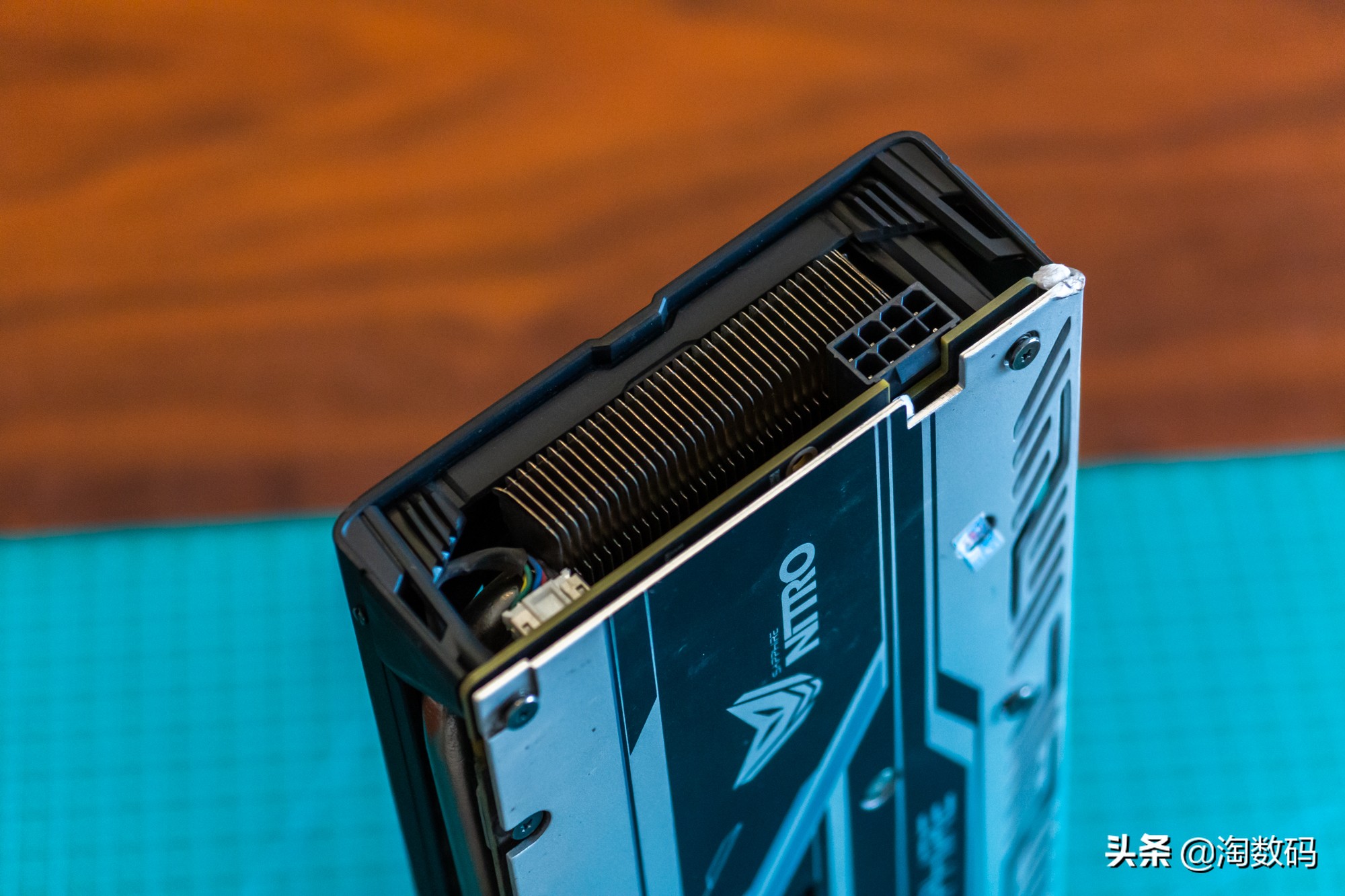 rx580蓝宝石8g超白金吃鸡测试,rx580满血版相当于哪个显卡