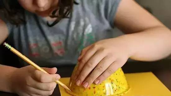 玉米叶手工粘贴画图幼儿园手工,老虎手工灯笼幼儿园手工制作