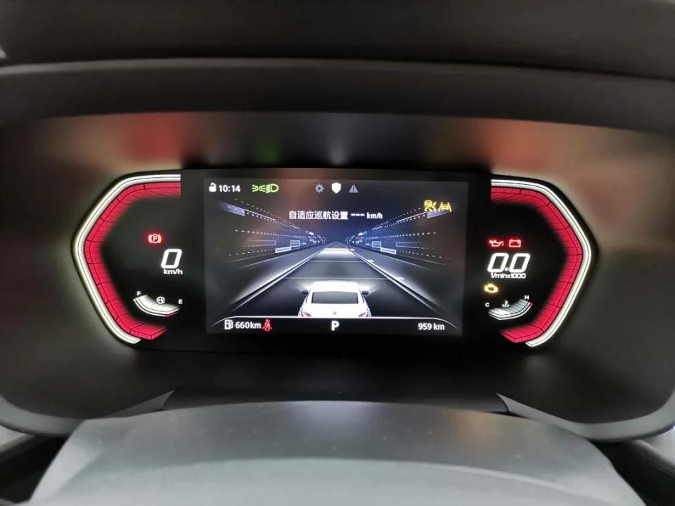 试驾名爵mg5手动挡红色,试驾名爵mg1.5