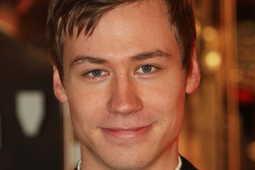 胡子造型,如果你够聪明,捅破窗纸秒懂,征集示范,别逼我上APP