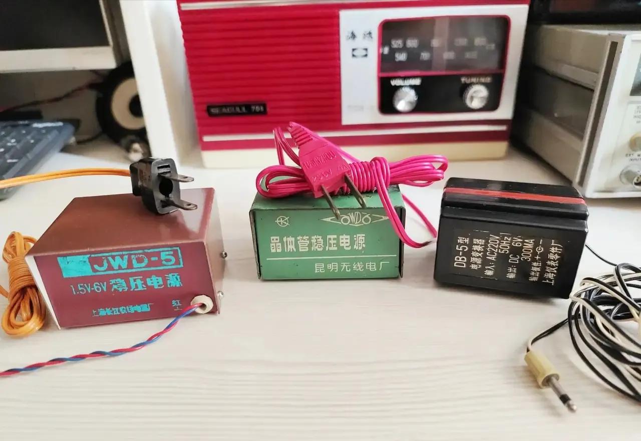 八十年代宝石花牌便携式收录机,红灯牌老式收录机价格