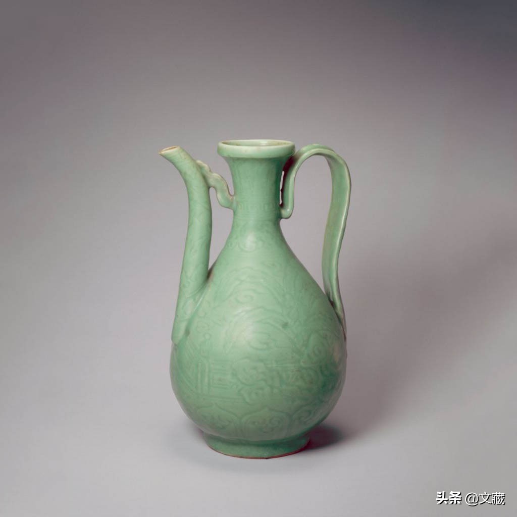 龙泉窑的特点有哪些,龙泉青瓷高峰
