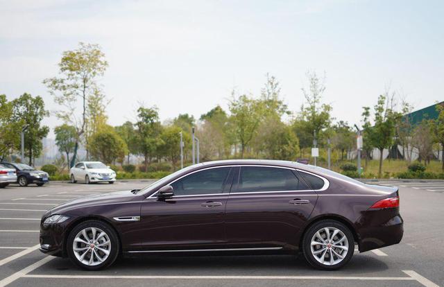 捷豹xfl对比宝马4系,捷豹xfl和宝马4系哪个好