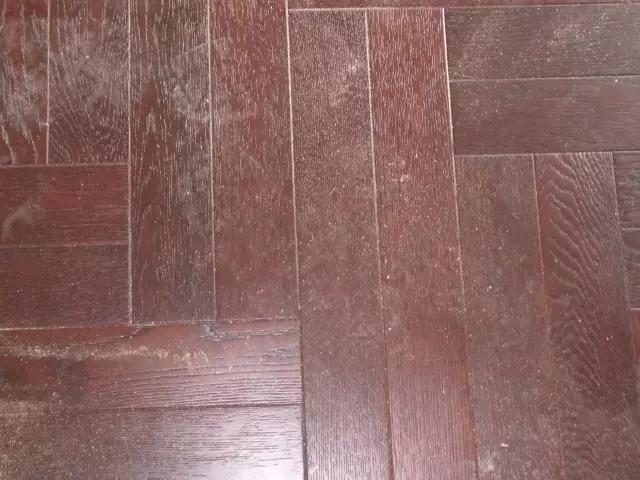 地板翻新4个方法不再傻傻花大钱,地板旧了上面铺个啥