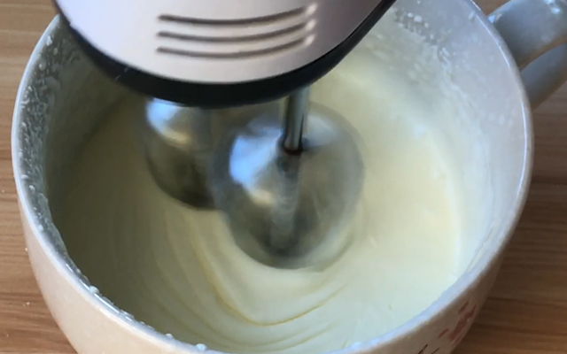 火龙果不要直接吃了简单易做,火龙果冰激淋怎么做