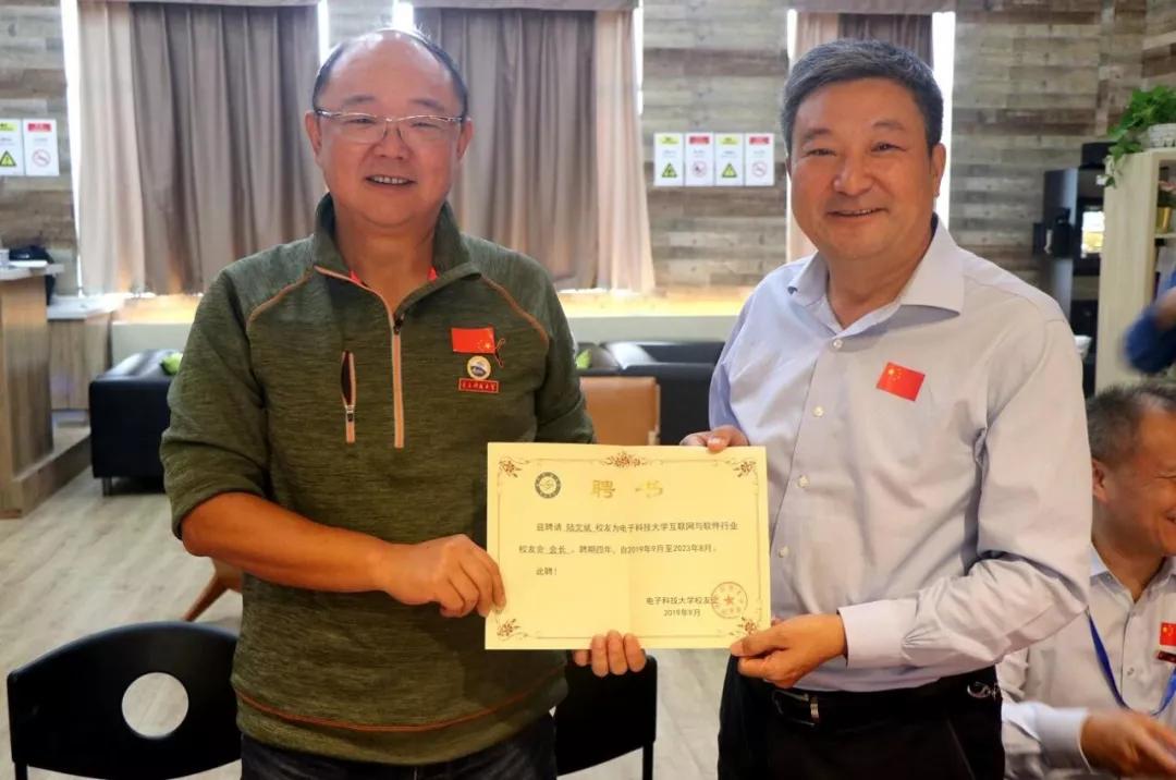 15岁考入985，两次被迫下海，他带领公司成为年盈利超1亿的行业龙头！