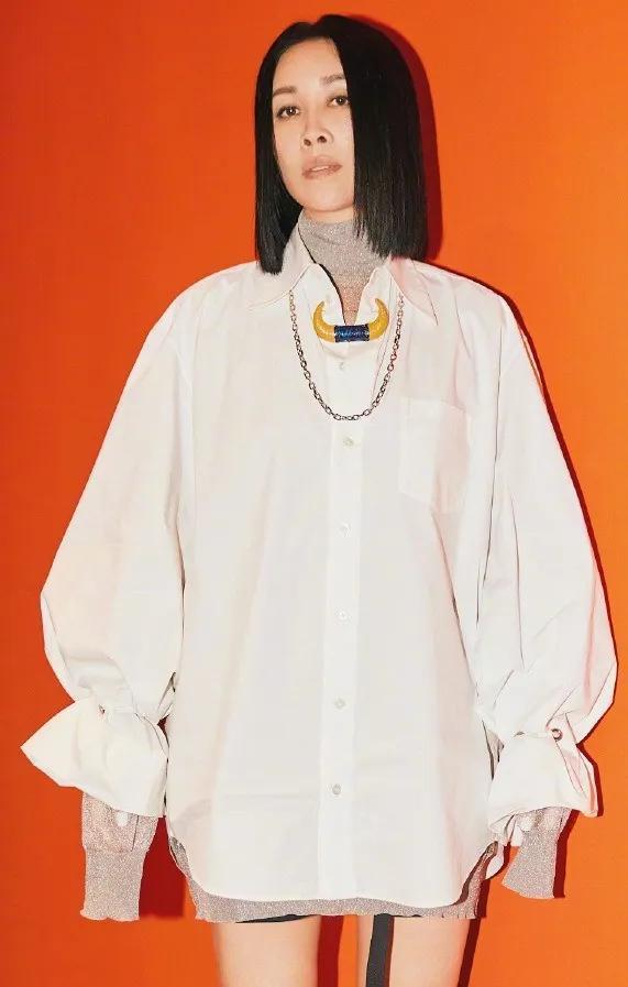 深爱高峰多年为他未婚生子的那英，为何转身嫁给备胎多年的孟桐？