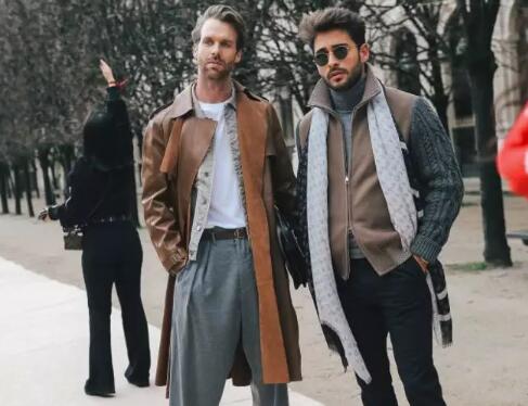 郭敬明为何叫小金人,郭敬明穿大衣完整视频