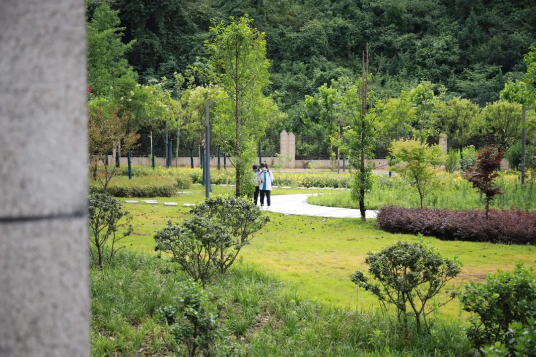 湖北十堰研究生学校,湖北十堰有研究生点的学校