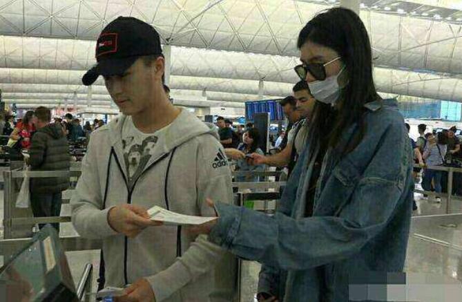 何猷君分享追求奚梦瑶过程,何猷君用什么方式打动奚梦瑶的心