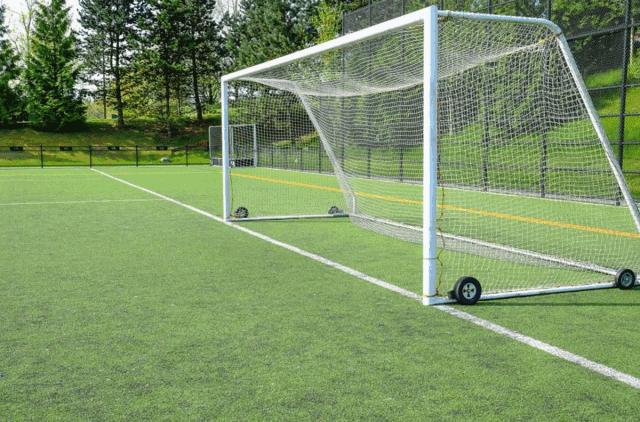 岳阳楼区足球场在什么地方,岳阳足球场地址在哪里