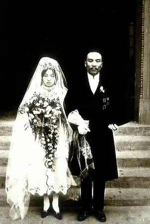 婚纱照民国风军阀婚纱,千年前的婚纱能有多惊艳