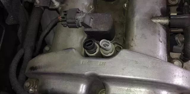 别克新君越排气凸轮轴性能故障,20款别克新君越进气凸轮轴电磁阀